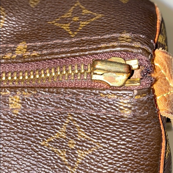 AUTHENTIC LOUIS VUITTON SPEEDY HANDBAG - Picture 10 of 16